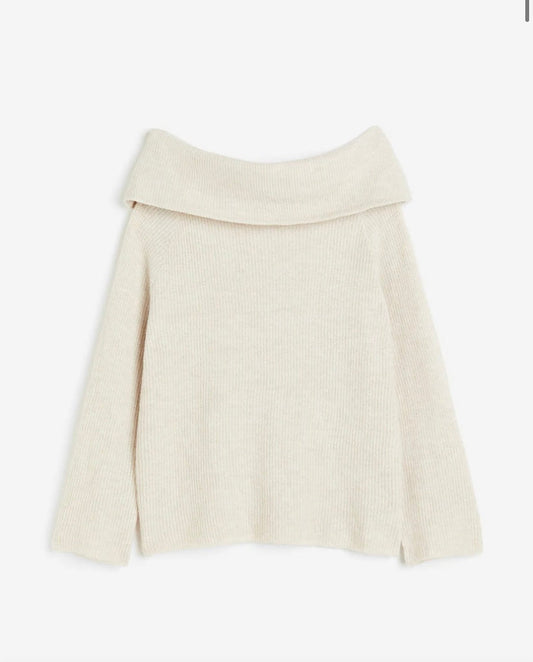 Elegant Comfort Off-Shoulder Sweater | Seasonal Sale: 50% Discount on Stylish Off-Shoulder Sweaters