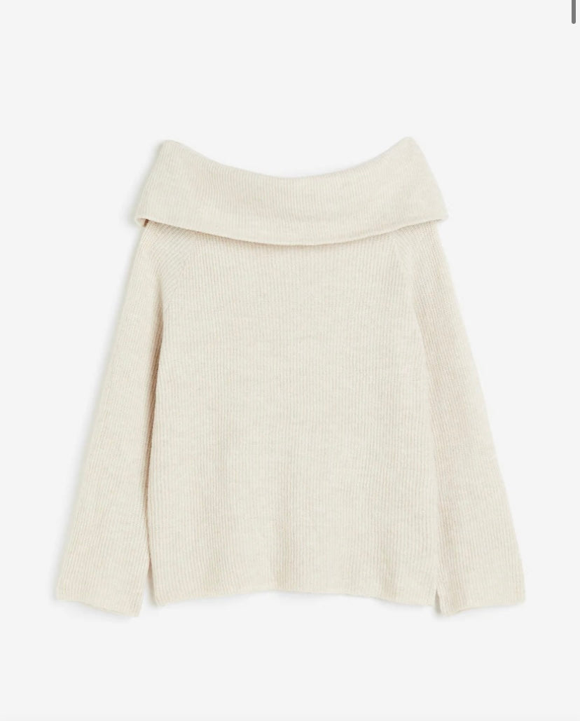 Elegant Comfort Off-Shoulder Sweater | Seasonal Sale: 50% Discount on Stylish Off-Shoulder Sweaters